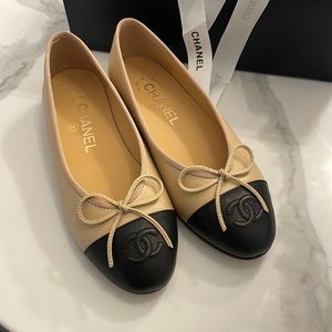 Dupes Chanel two tone flats size 6